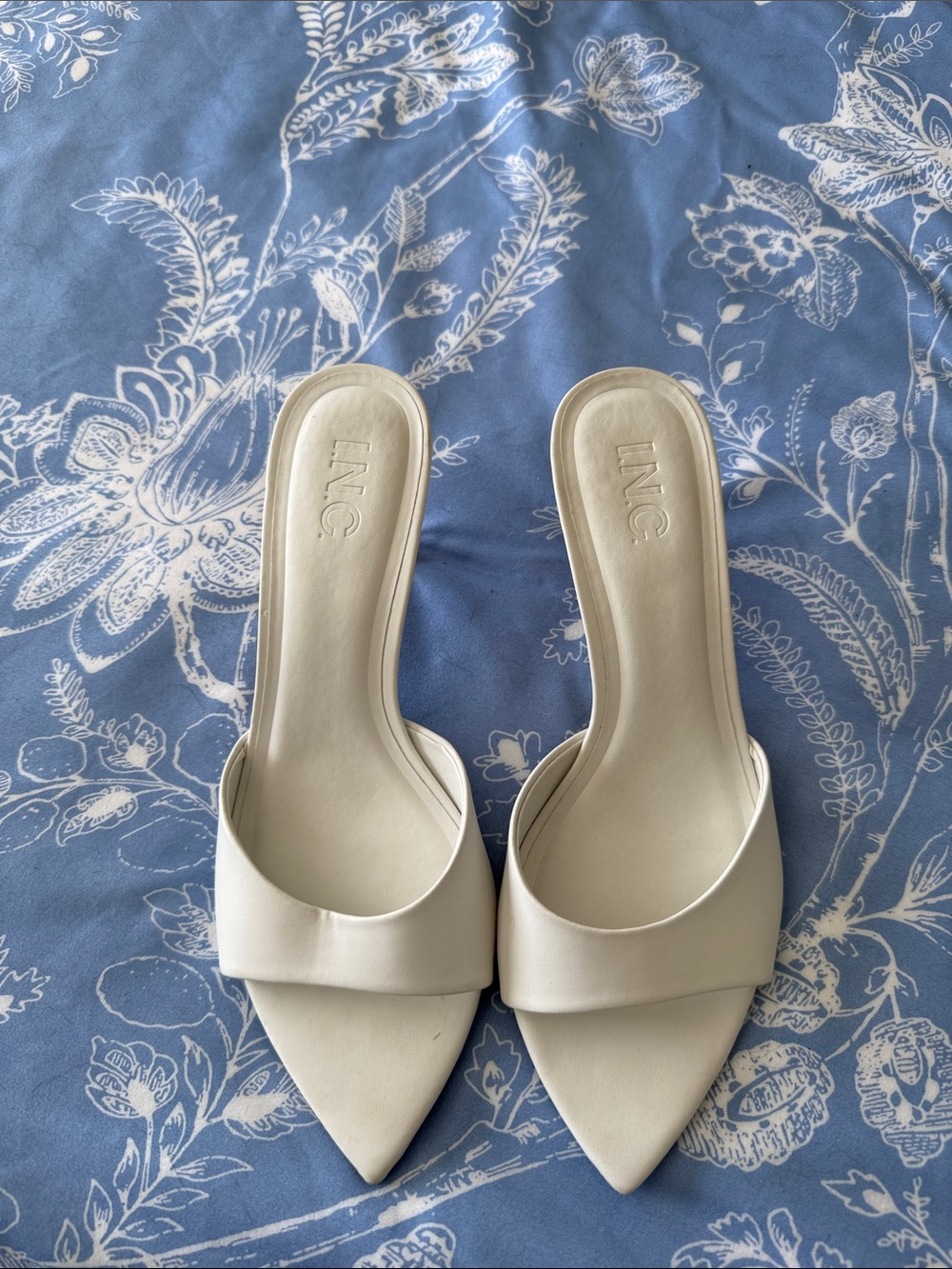 INC International Concepts Cream Pointed Toe Slide Mules